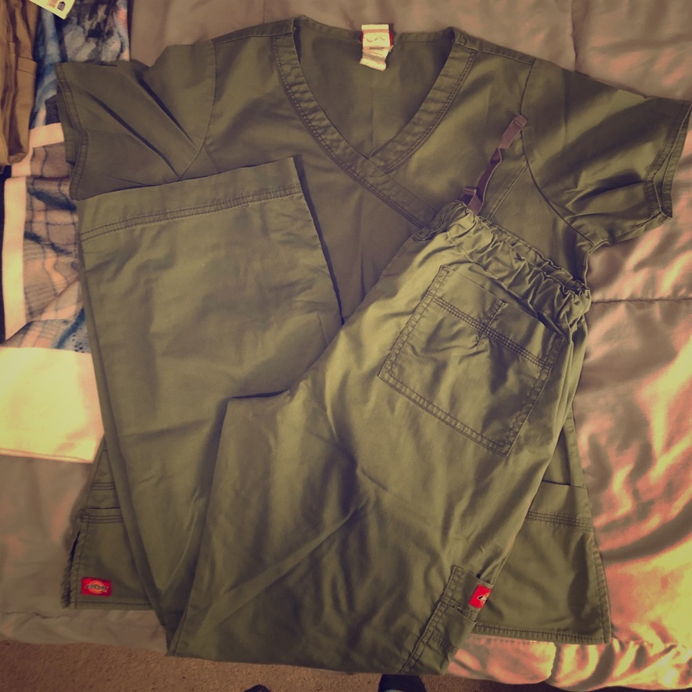 Dickies Cargo scrub set